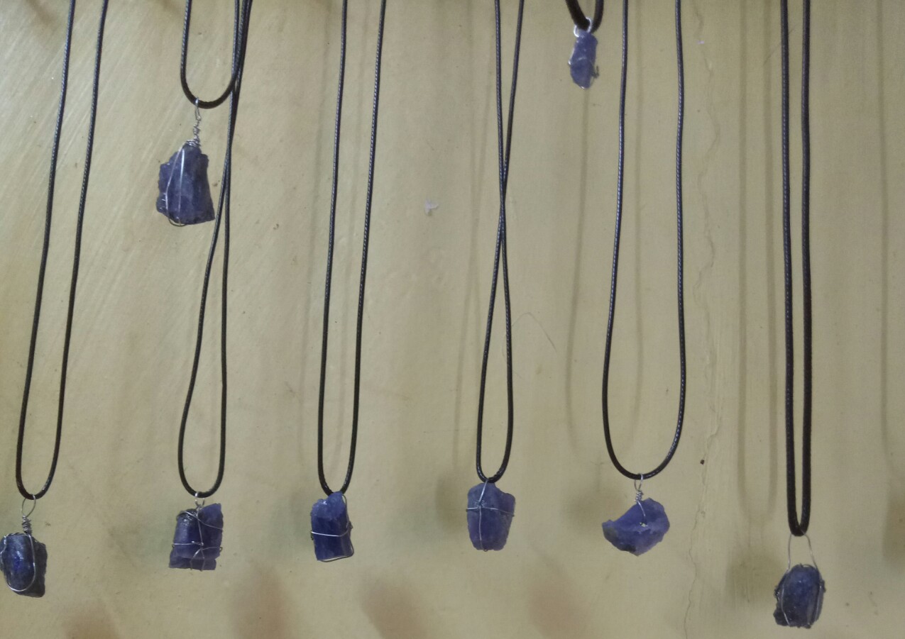 tanzanite pendants from tanzania